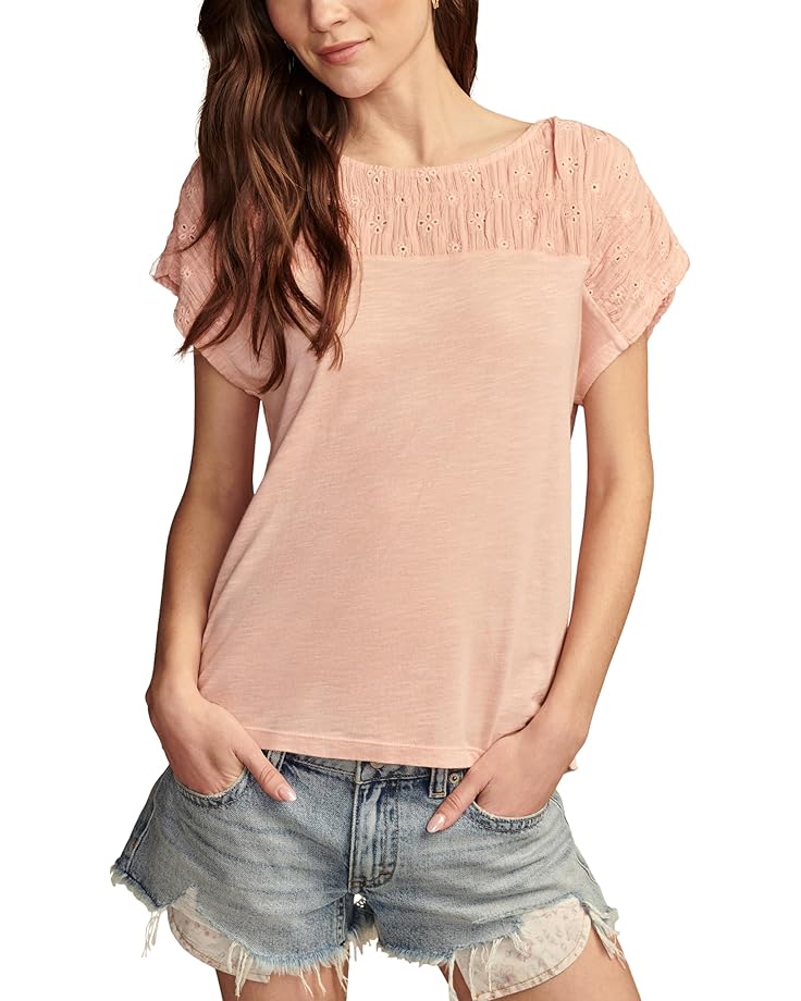 

Футболка Lucky Brand Smocked Schiffly Mixed Dolman Tee, цвет Coral Almond