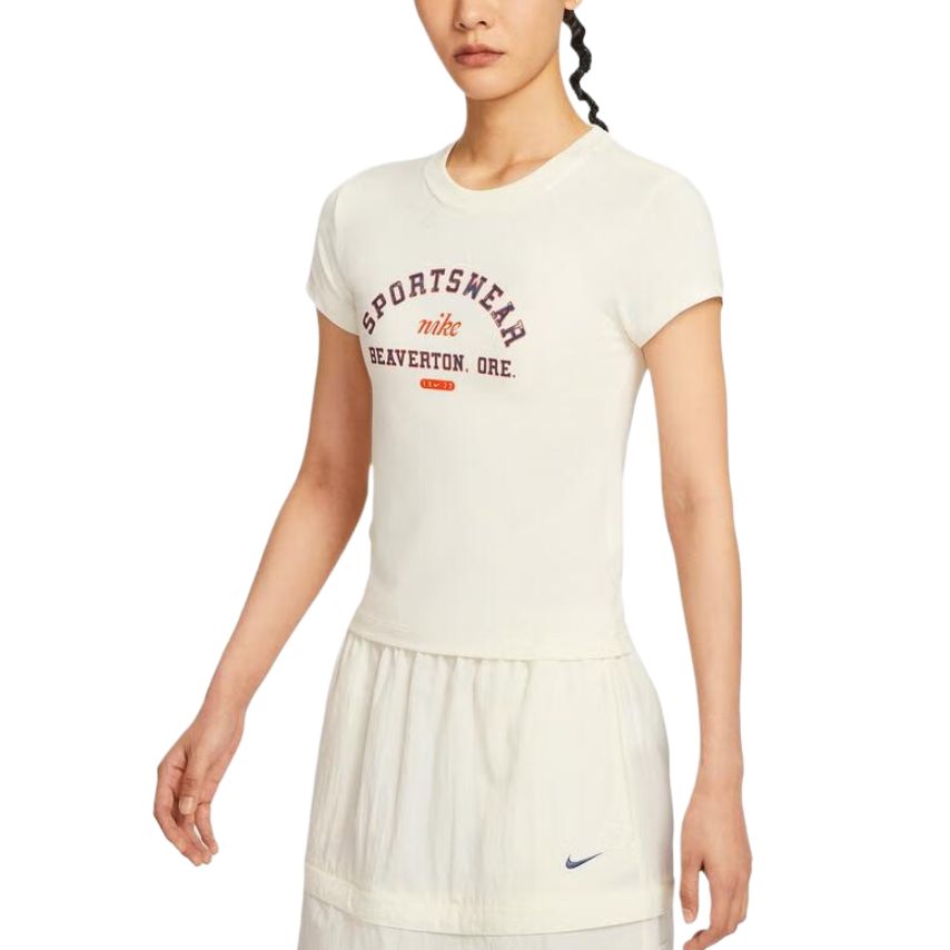 Футболка женская Slim Graphic Nike, Ecru — фото 2