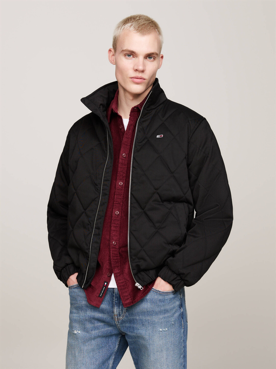 

Куртка Tommy Jeans Regular Fit, черный
