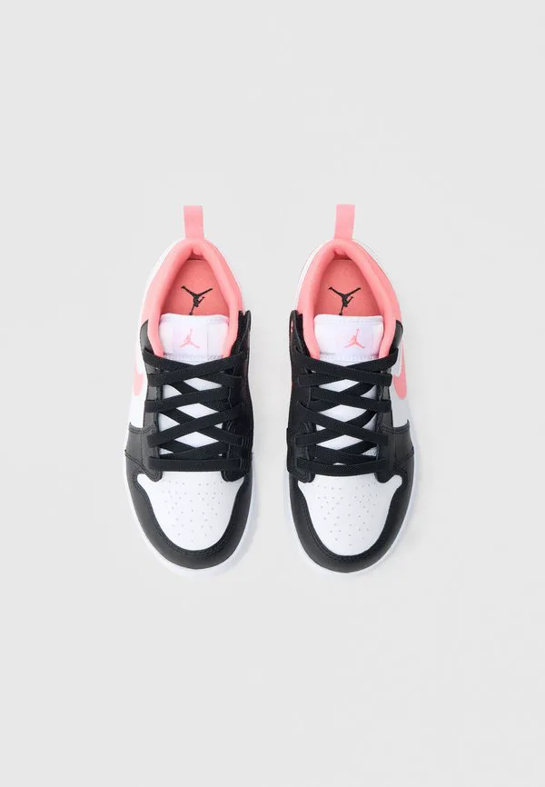 Низкие кроссовки Jordan, Black/Pink Gaze/White — фото 4