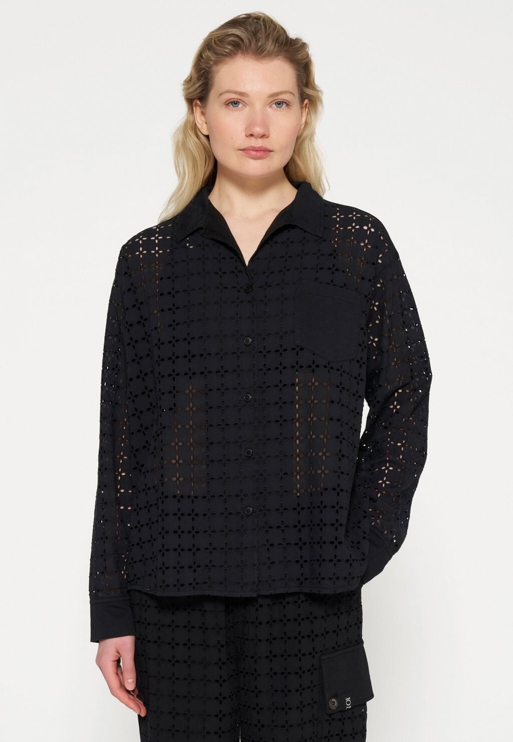 

Блузка на пуговицах BROIDERY ANGLAISE 10DAYS, черный
