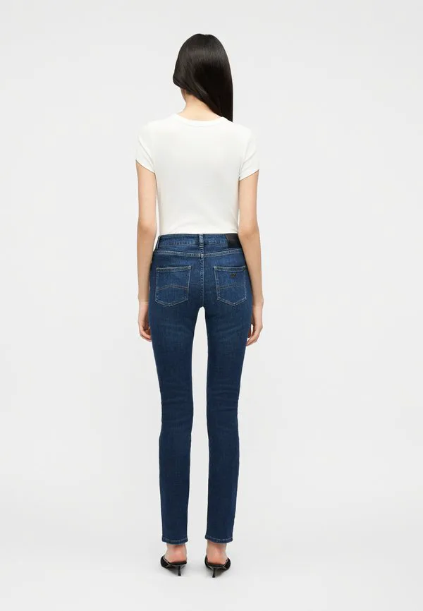 Джинсы-Брюки с пятью карманами, зауженного кроя. Emporio Armani, Medium Blue Denim — фото 3