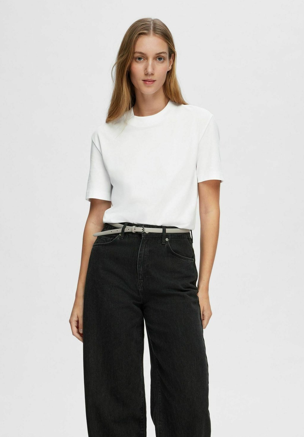 

Базовая футболка SLFRELAX MOCK NECK TEE Selected Femme, белый
