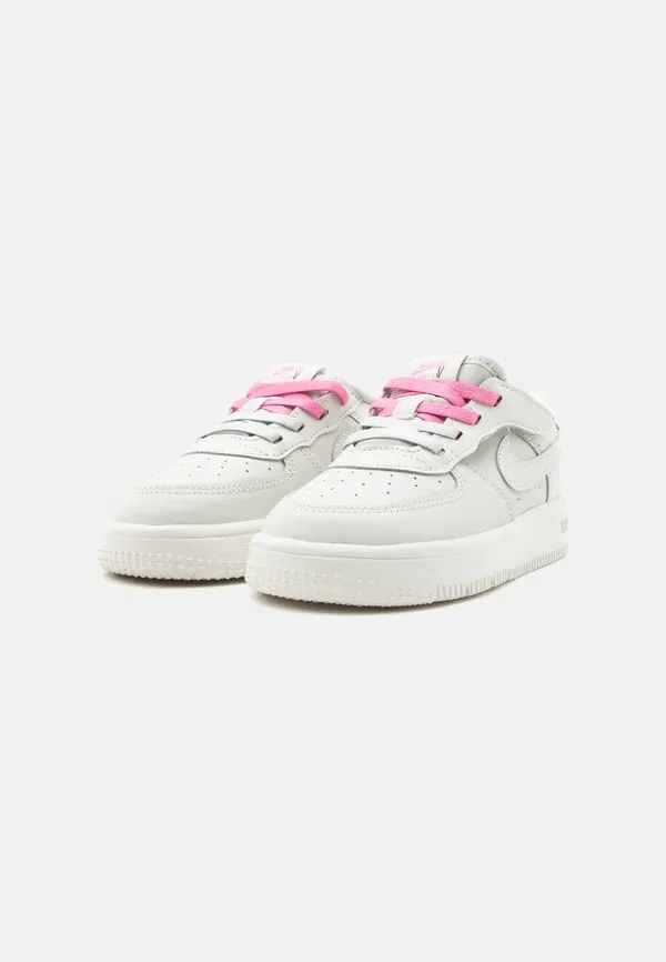 Кроссовки детские Nike Sportswear Force 1, светло-бежевый/игриво-розовый/фауна-коричневый — фото 2