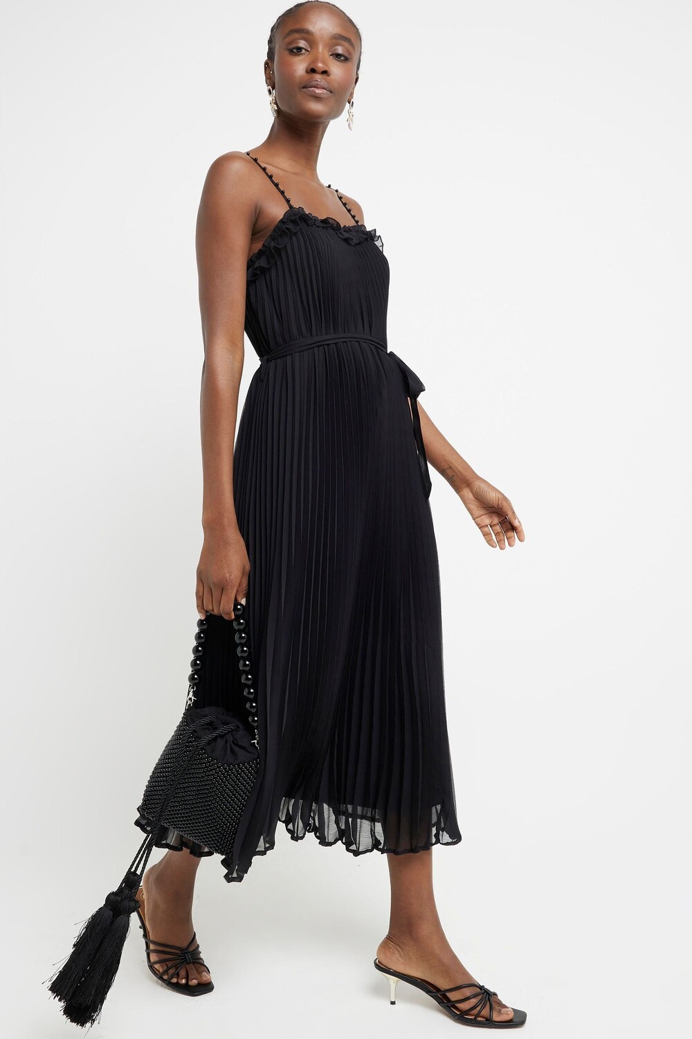 

Плиссированное платье миди с жемчужными рюшами River Island, черный