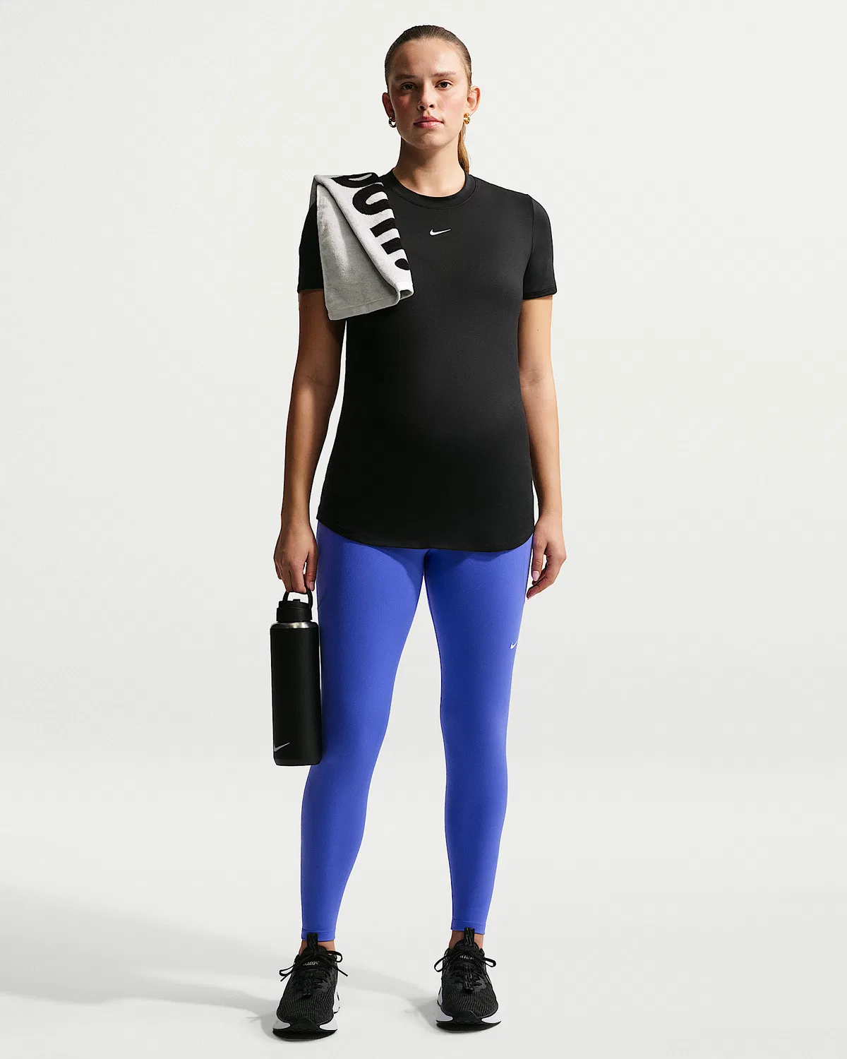 Женский топ Dri-FIT Slim-Fit с коротким рукавом (для беременных) Nike (M) One, Black/White — фото 4