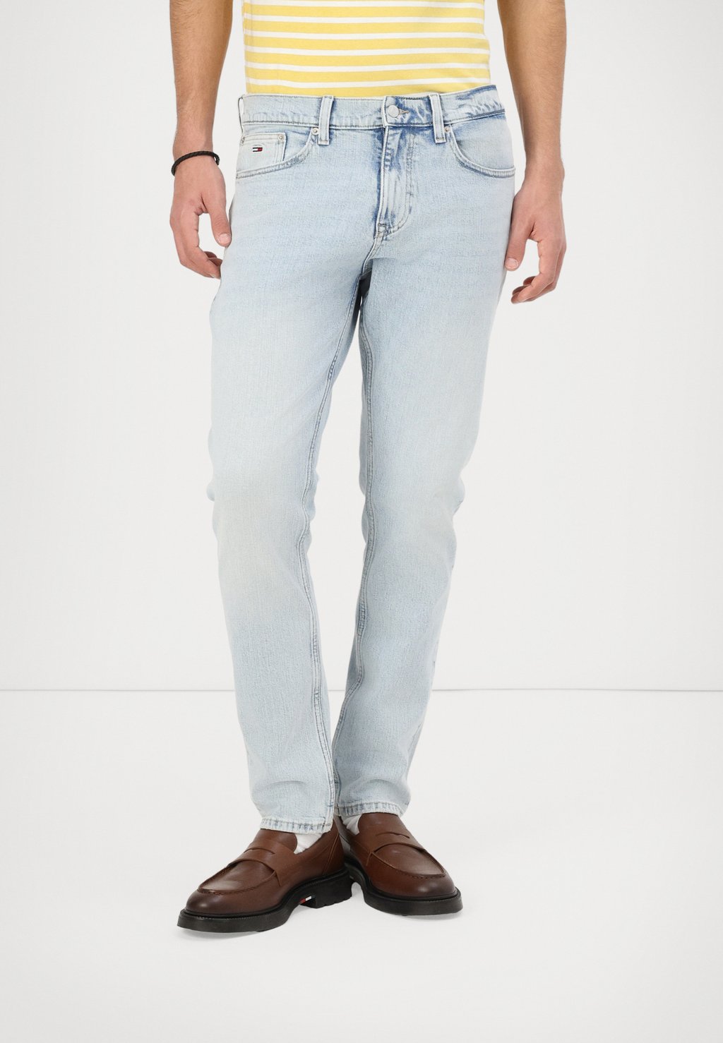 

Зауженные джинсы AUSTIN SLIM - Slim fit jeans Tommy Jeans, цвет Denim Ultra Light