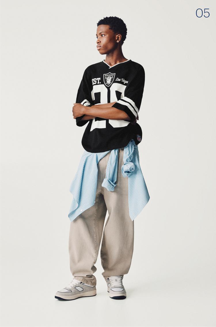 

Футболка NFL Raiders Pull And Bear, черный