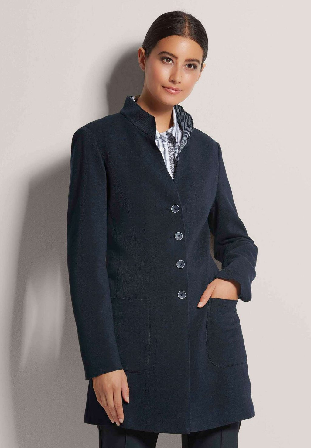 

Короткое пальто DOUBLEFACE VERARBEITUNG MADELEINE, цвет Navy White