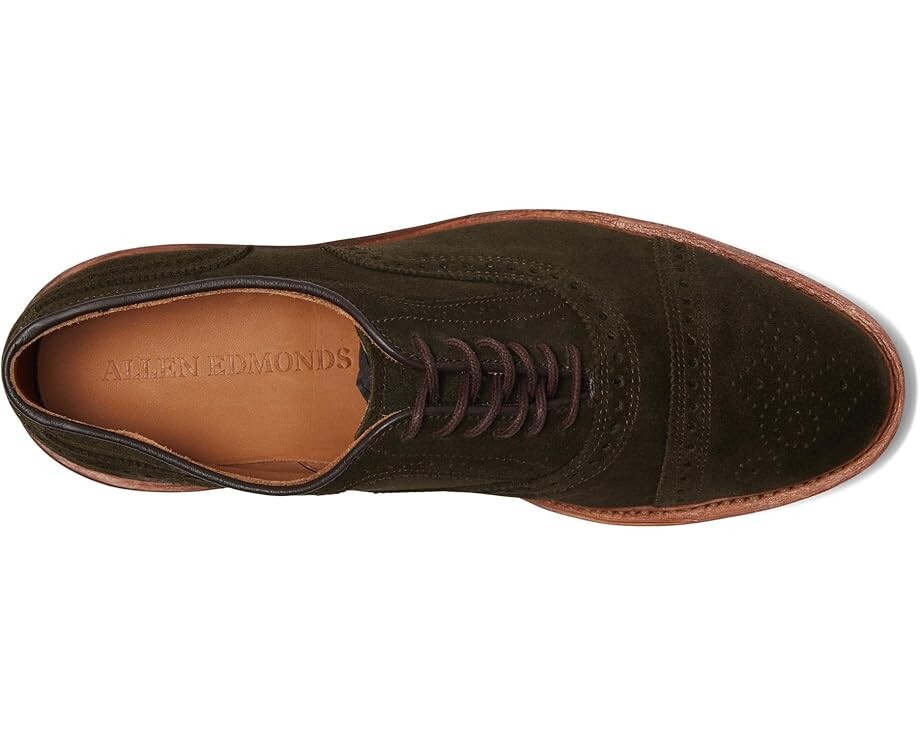 Оксфорды Allen Edmonds Strandmok Cap Toes, цвет Hunting Green Suede — фото 2