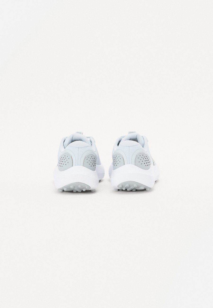 Кроссовки Under Armour SURGE GOLF, Halo Gray/Metallic Silver/Grey — фото 3