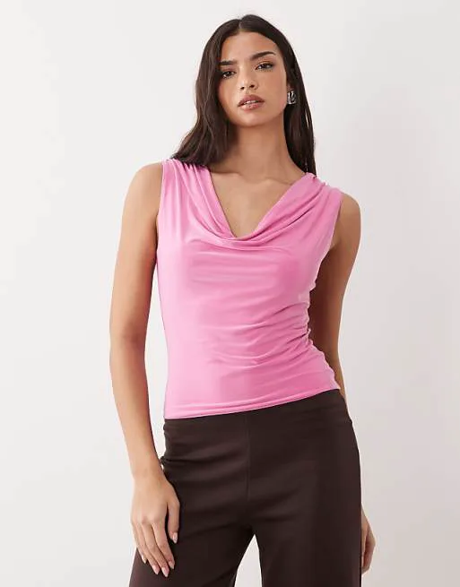 

Розовый топ с воротником-хомутом ASOS DESIGN