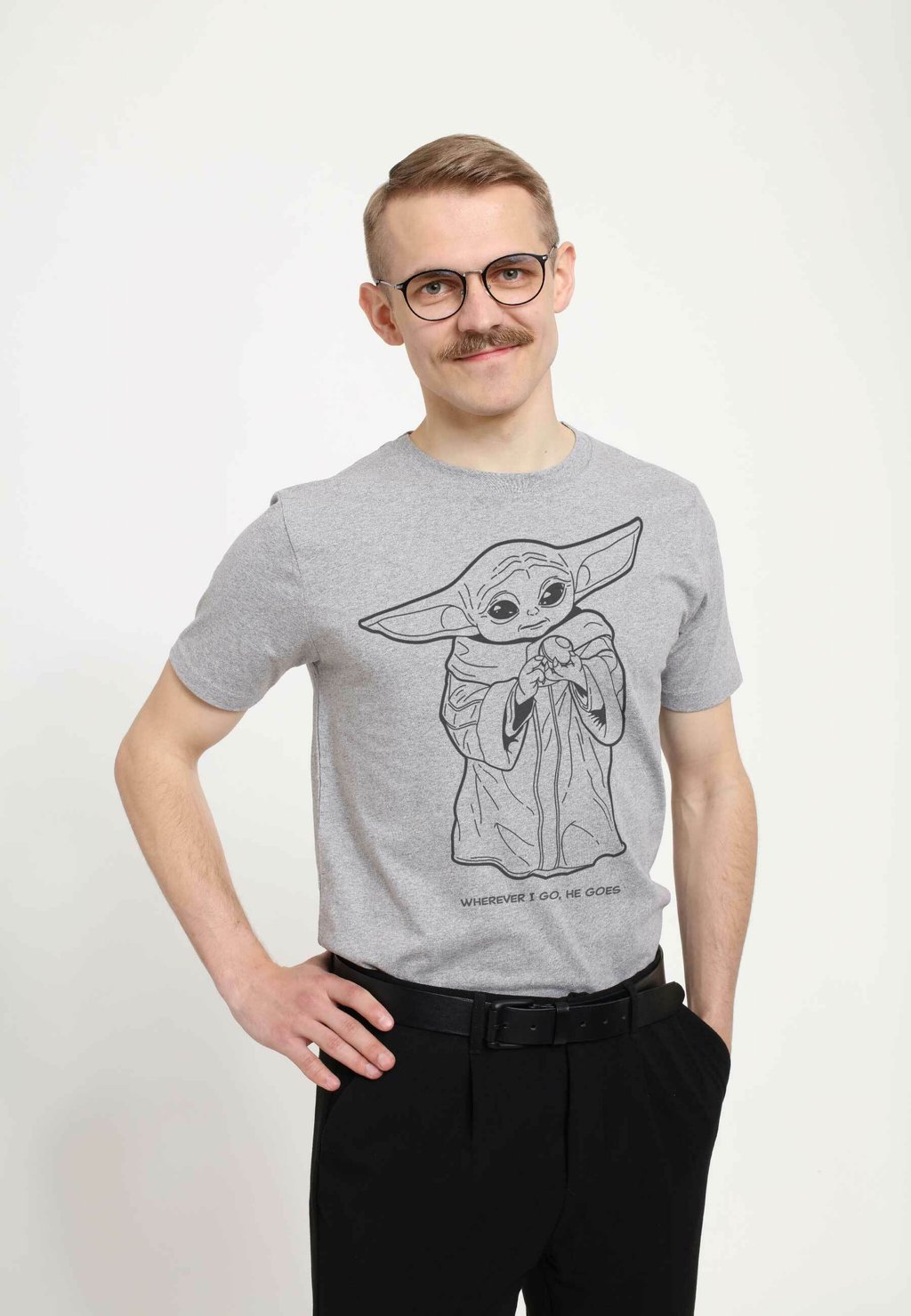 

Футболка с принтом STAR WARS: THE MANDALORIAN WHEREVER I GO UNISEX Henry Tiger, серый