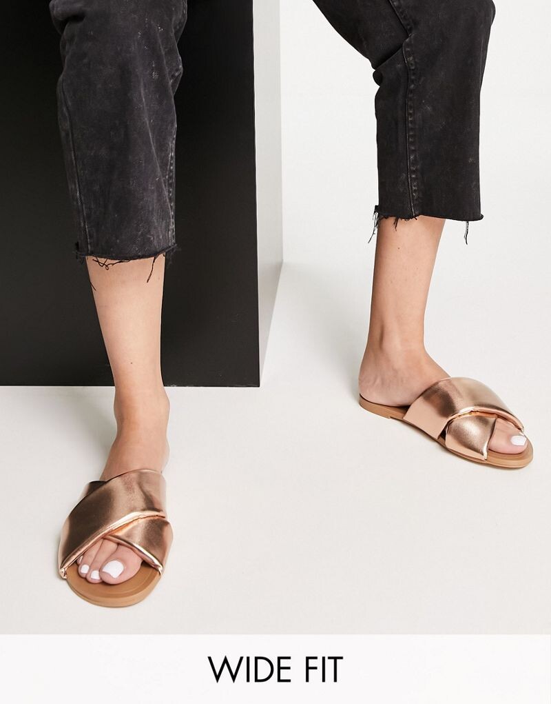 

Босоножки на плоской подошве с мягкой подкладкой из флока ASOS DESIGN из розового золота - ROSEGOLD