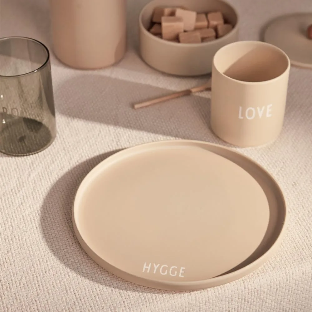 Design Letters Favourite Plate, посуда идеальная как пицца-тарелка, паста, детская тарелка, кемпинговая тарелка, фарфоровая тарелка для сервировки и праздничного стола, декоративная тарелка с гравировкой букв — фото 4