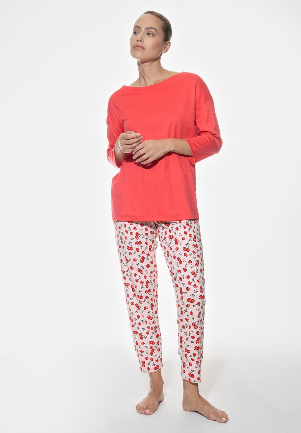 

Пижама SET SERIE CHERRY RUSH mey, фуксия