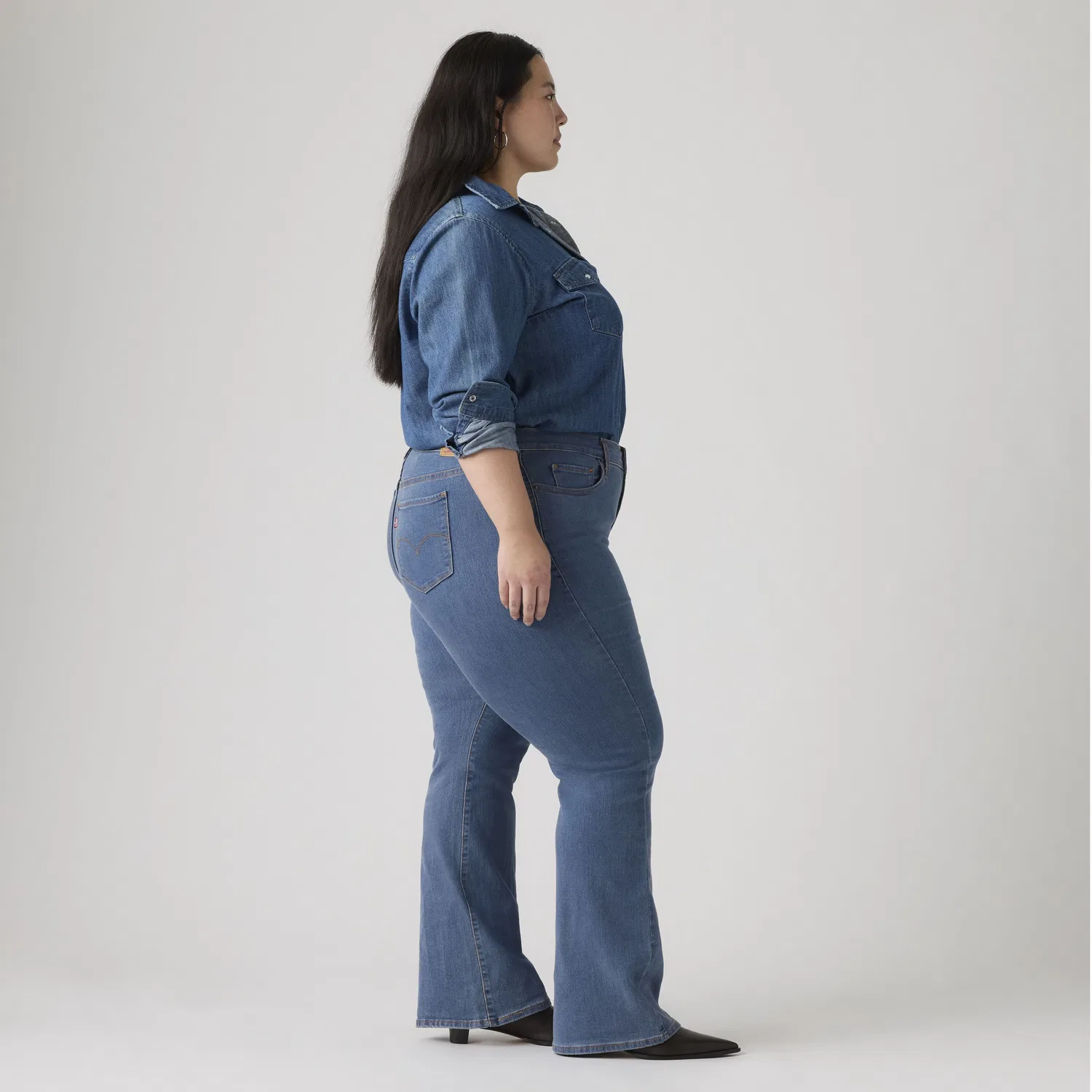 Женские джинсы-клеш 315 (большие размеры) Levi's, Medium Wash — фото 4