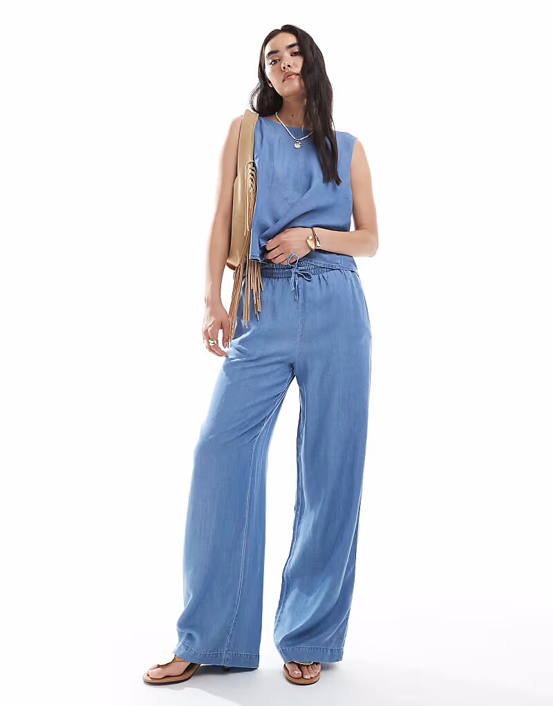 

Широкие брюки Vero Moda из шамбре среднего синего цвета