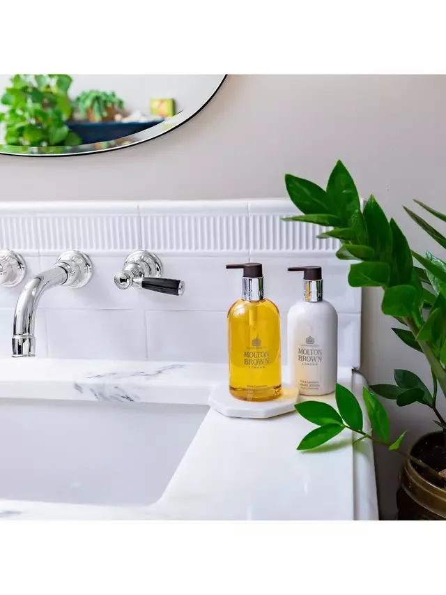 Жидкое мыло для рук Flora Luminare Fine, 300 мл Molton Brown — фото 4