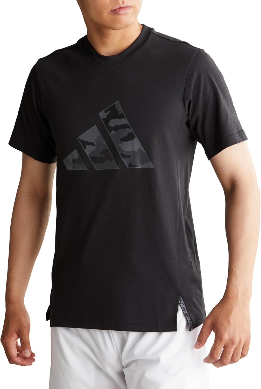 

Мужская футболка adidas Train Essentials с коротким рукавом и камуфляжным принтом и логотипом (JUA02), черный