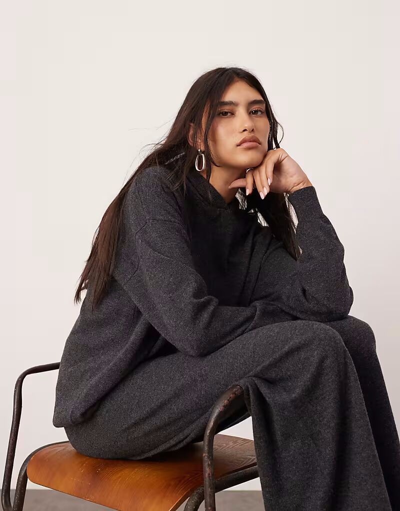 

Джемпер с капюшоном из смеси кашемира премиум-класса ASOS EDITION в цвете древесного угля