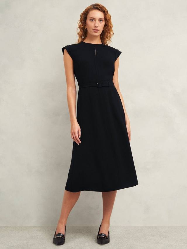 

Платье с поясом от миры Hobbs, черный