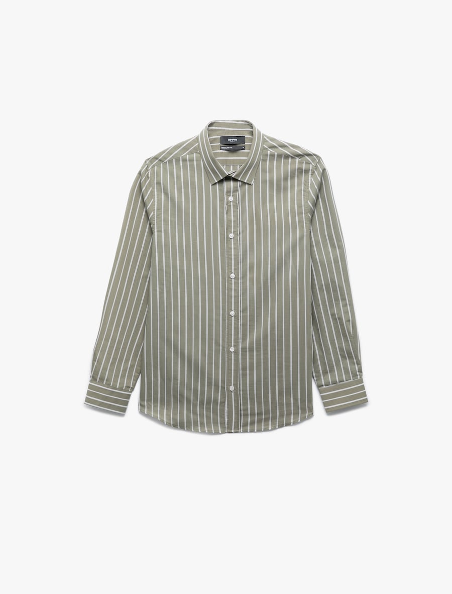 

Рубашка на пуговицах классического кроя Koton, хаки