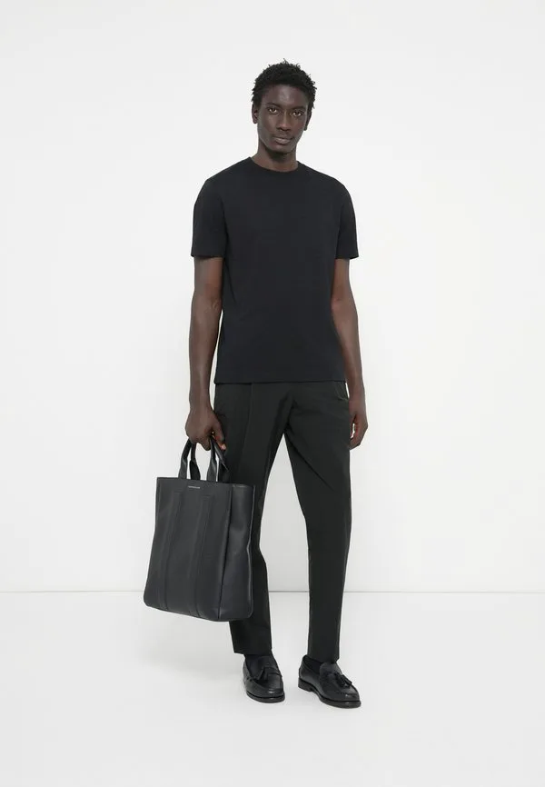 Функциональные, стильные, повседневные, компактные брюки Tommy Hilfiger, Black — фото 2