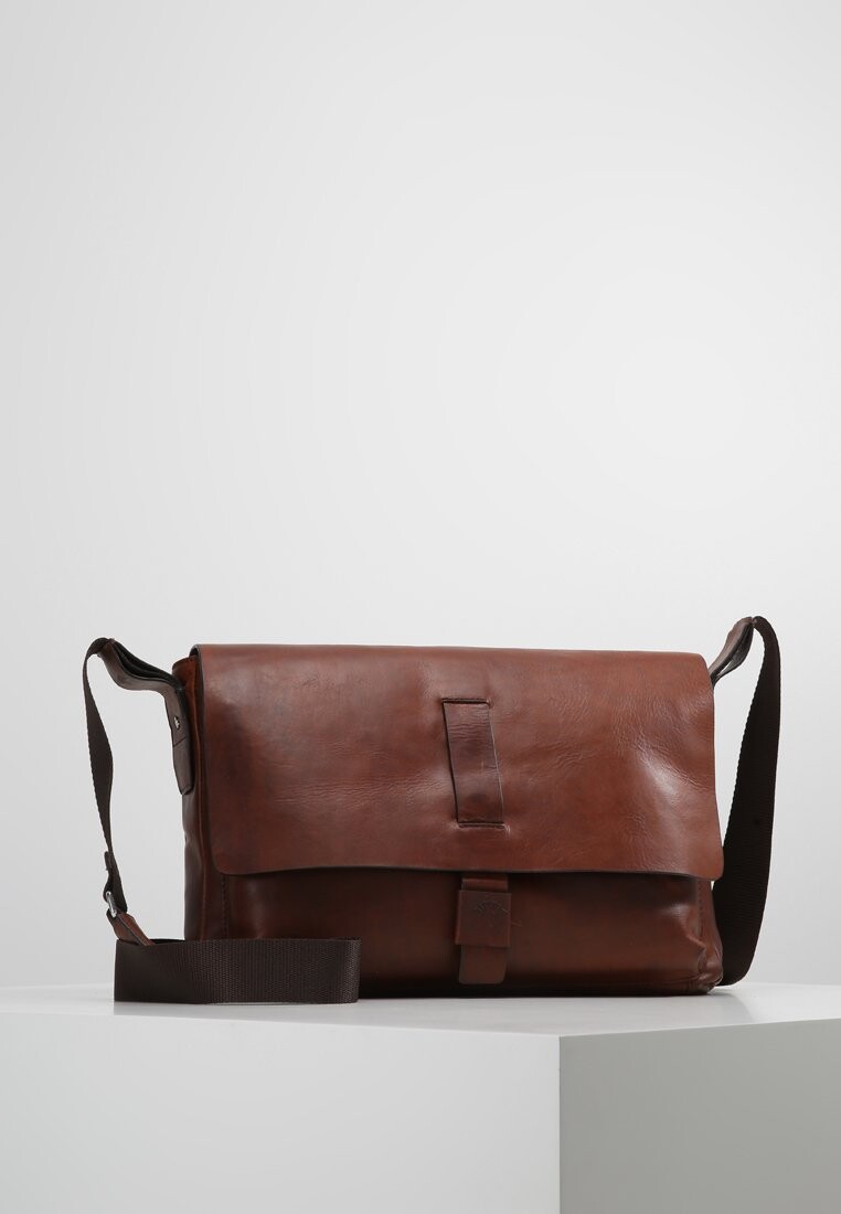 

Сумка через плечо LORETO JANIS MESSENGER UNISEX JOOP!, цвет darkbrown