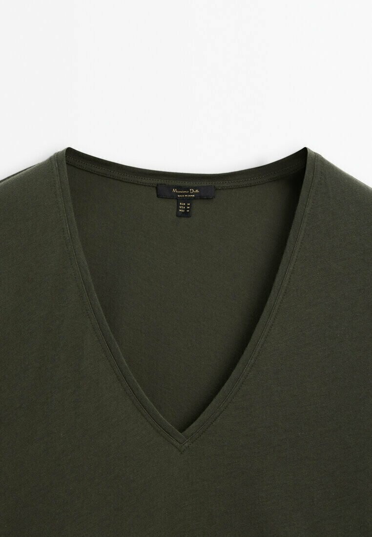 

Базовая футболка V-NECK Massimo Dutti, зеленый