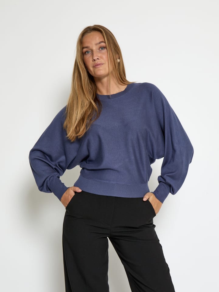 

Minus Пуловер цвета «Ночная тень»