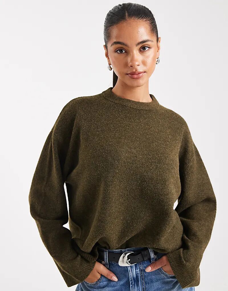 

Длинный свитер с круглым вырезом ASOS DESIGN оливкового цвета