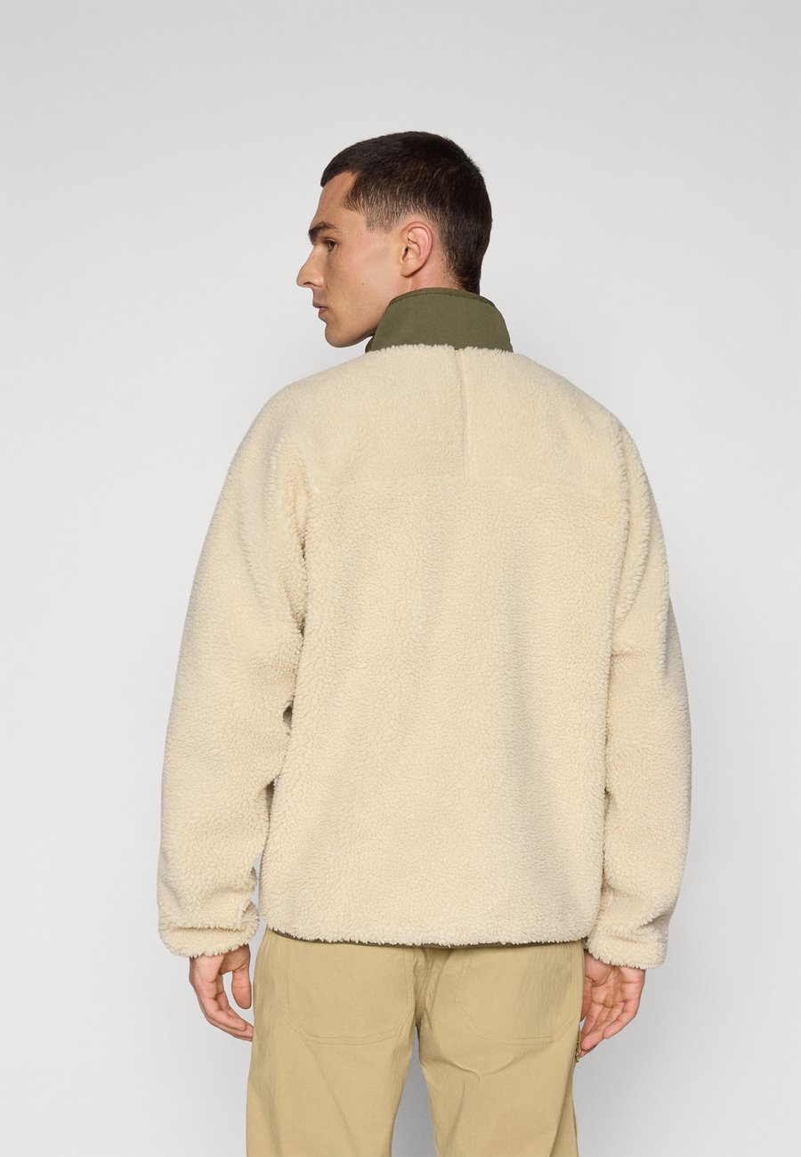 Флисовая куртка Patagonia CLASSIC RETRO-X, Dark Natural/Basin Green/Beige — фото 3
