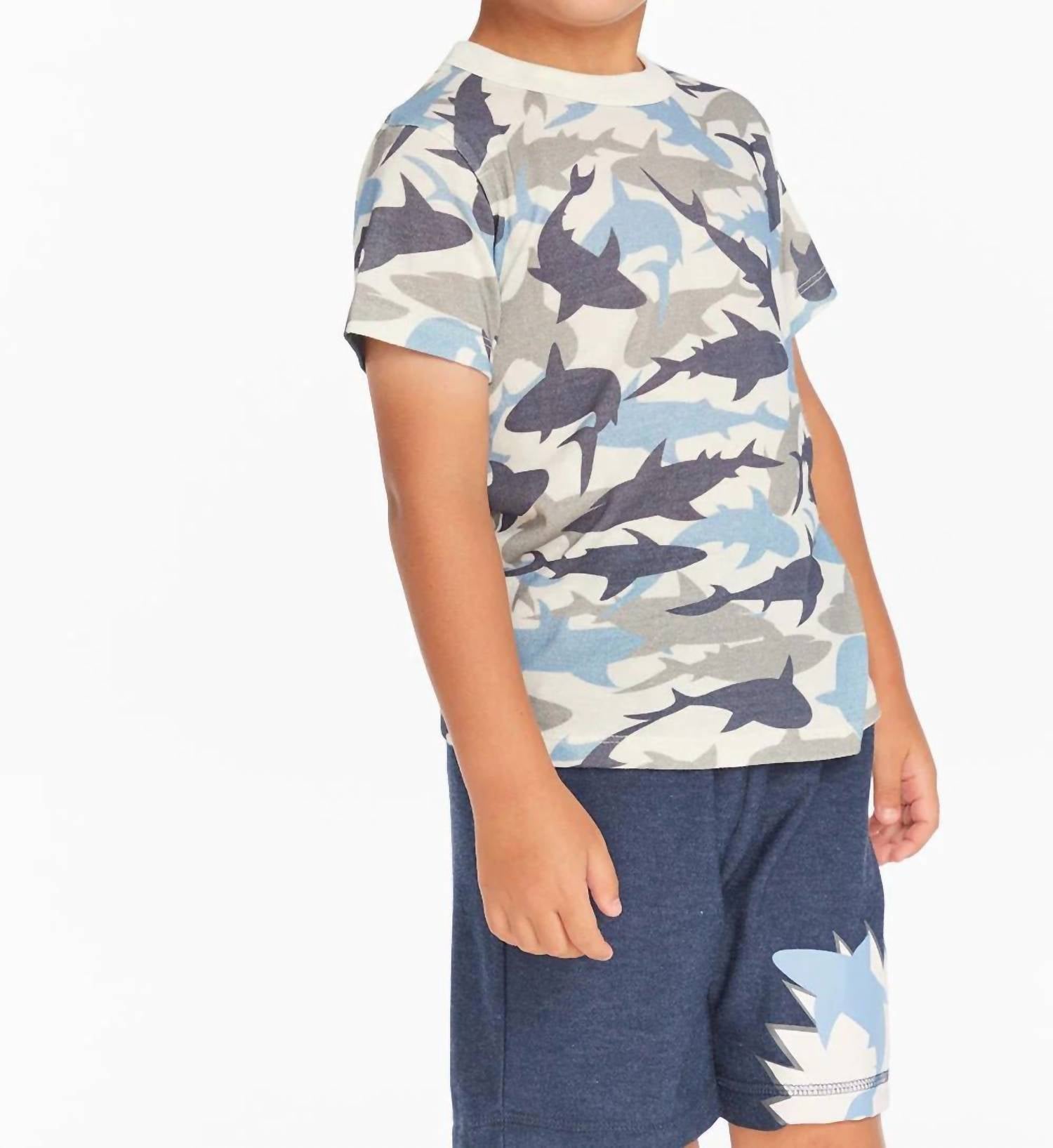 

Футболка Boys All Over в камуфляжном цвете Shark Chaser, цвет camo shark