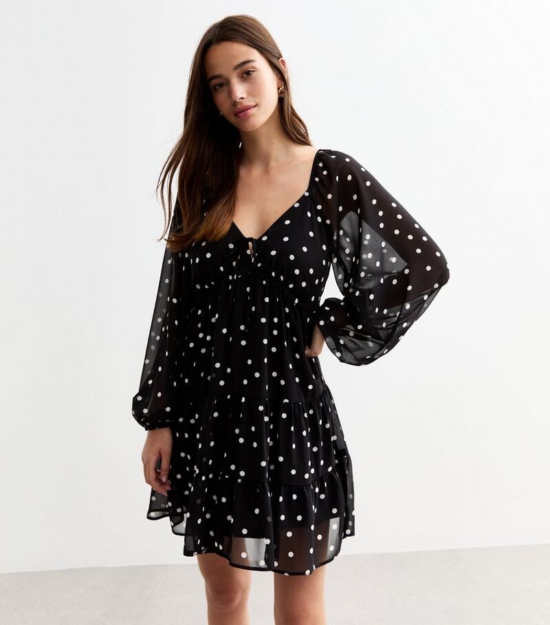 

Черное шифоновое мини-платье в горошек New Look, черный