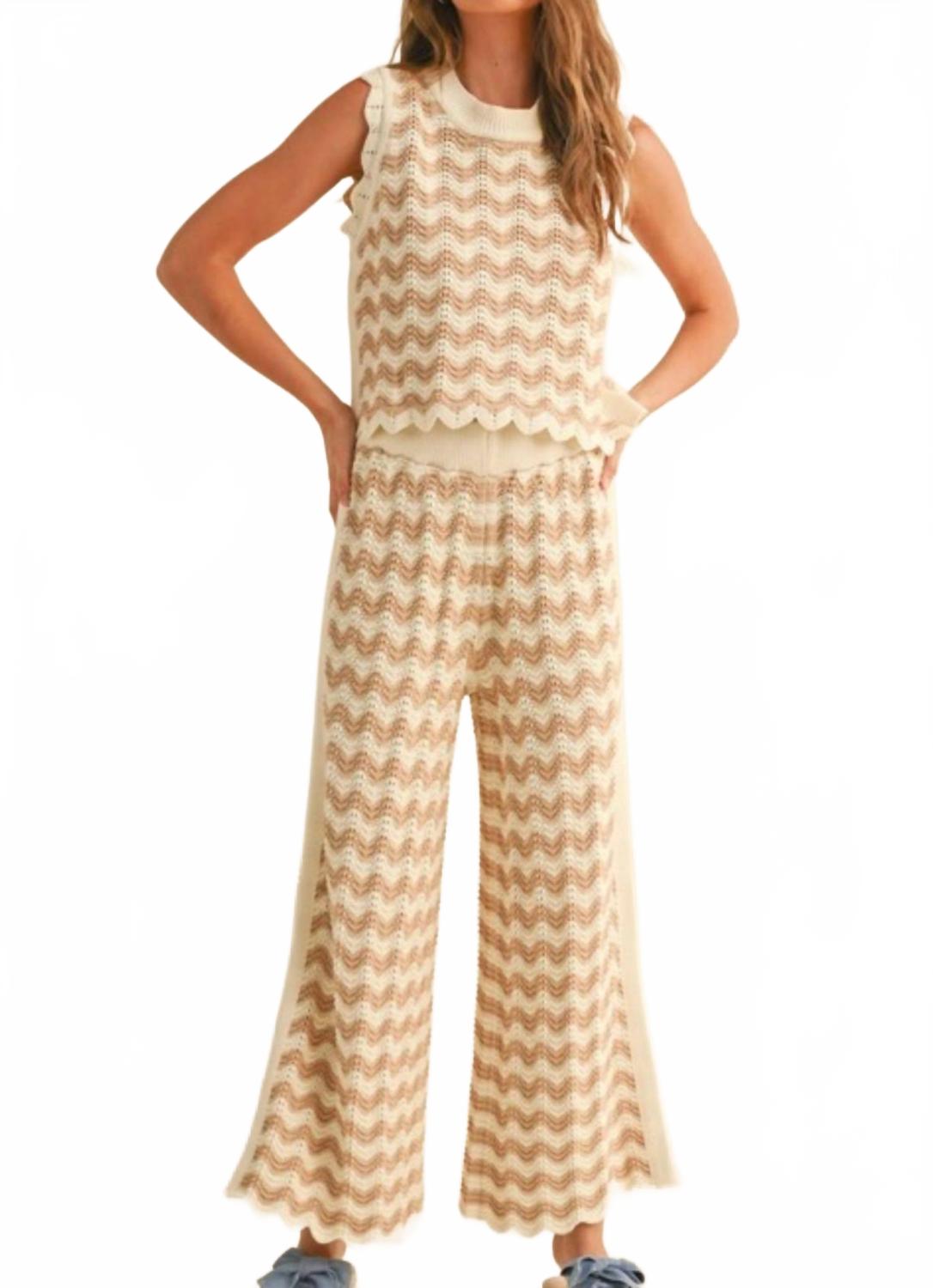 

Волнистый комплект с кружевными брюками в бежевом цвете MIOU MUSE