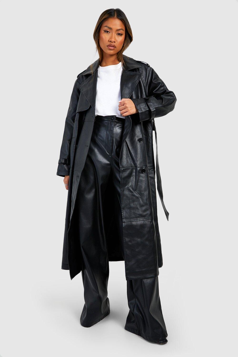 

Длинный тренч из искусственной кожи с двойной грудью boohoo, черный