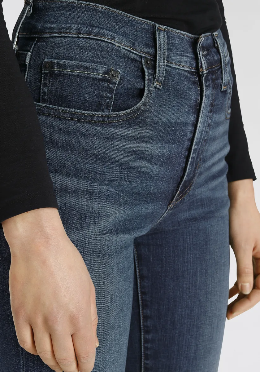 Прямые джинсы Levi's "724 High Rise Straight", цвет Dark Indigo Denim — фото 3