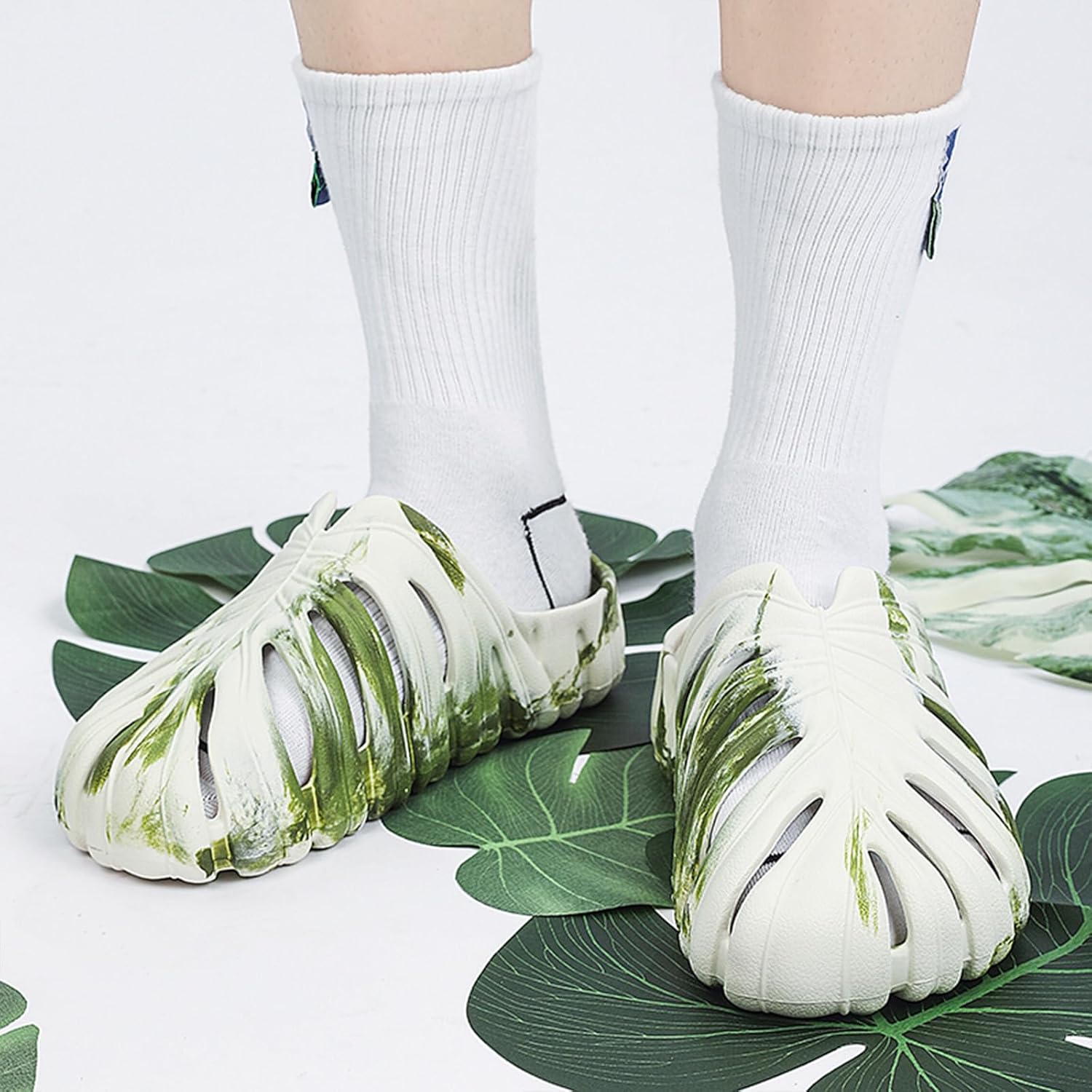 Тапочки Optigard Monstera для женщин и мужчин, толстая подошва из ЭВА, мягкие тапочки Monstera, нескользящие, быстросохнущие, дышащие пляжные шлепанцы Monstera, белый — фото 3