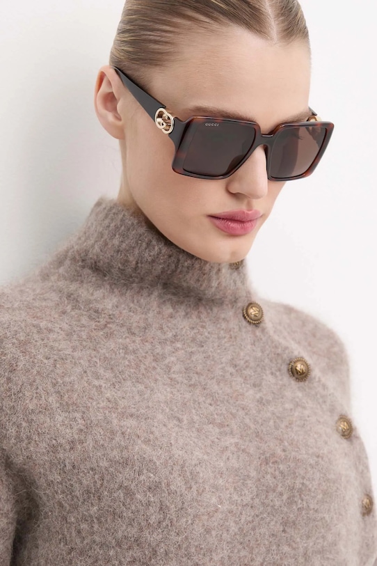 

Солнцезащитные очки Gucci, коричневый