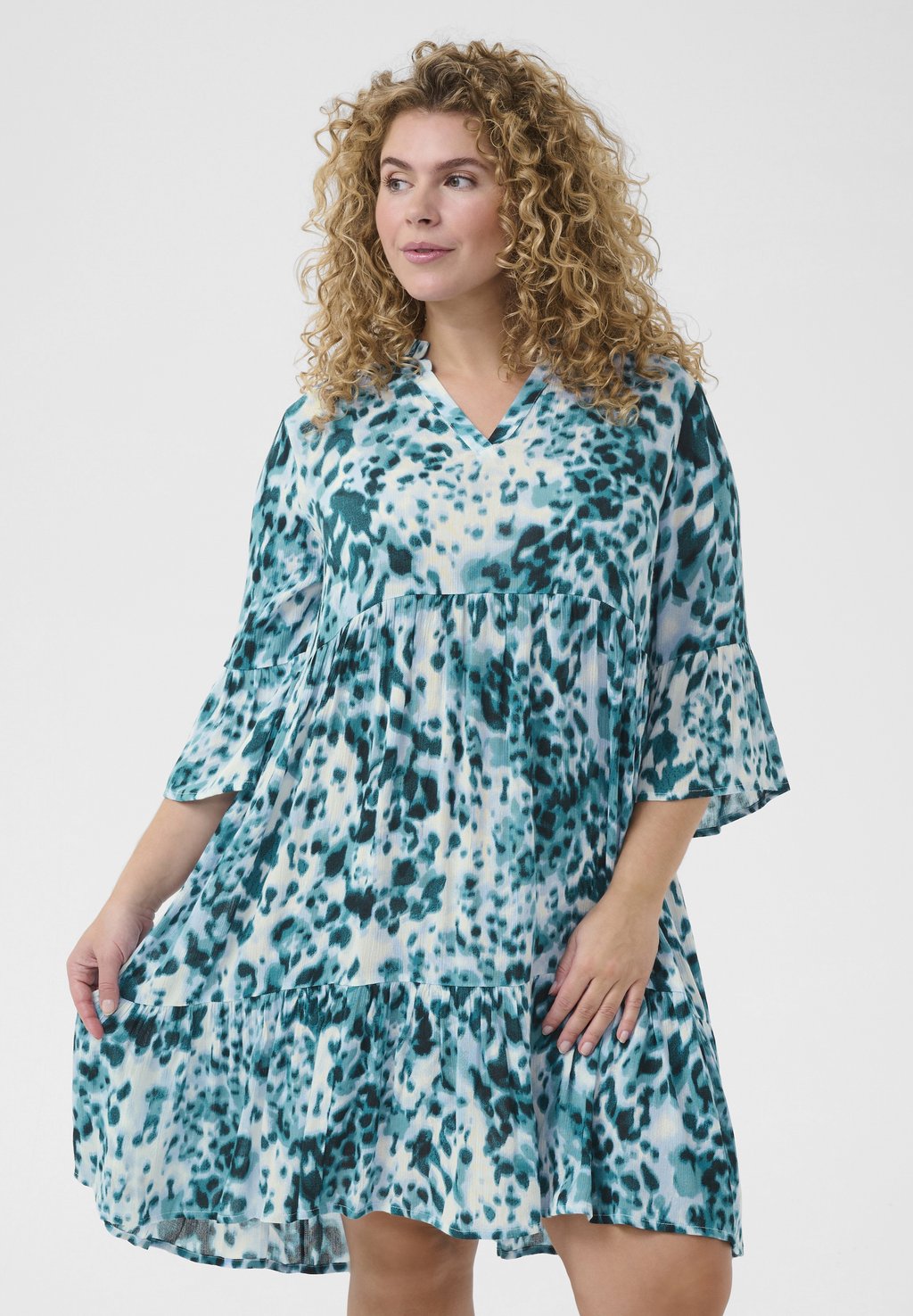 

Повседневное платье KCAMI Kaffe Curve, цвет Teal Leopard Print