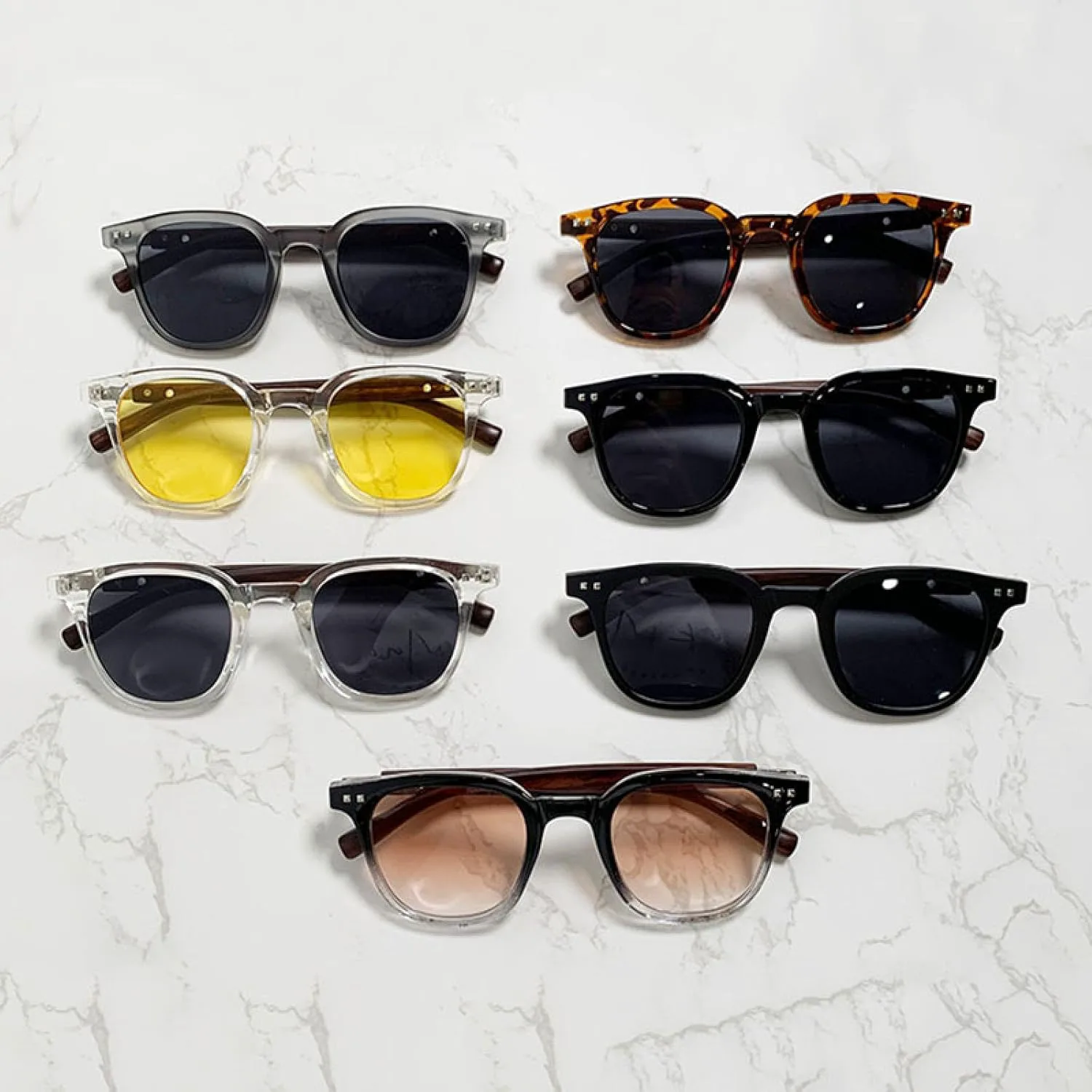 

Классические винтажные солнцезащитные очки с заклепками для женщин и мужчин, в стиле панк, с леопардовым принтом и текстурой дерева на дужках TYUVIVO, Clear Yellow
