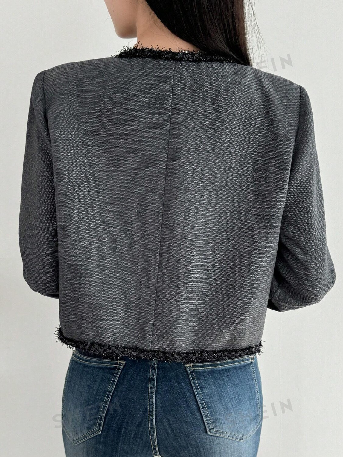 

Женская короткая рубашка, контрастные рукава, элегантный фасон, можно носить как весной, так и осенью Dazy, серый