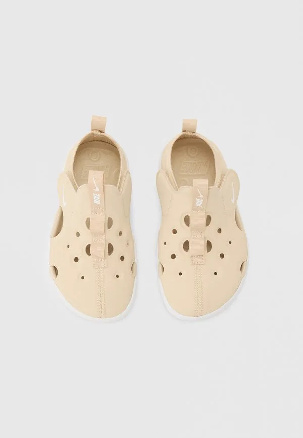 Сандалии унисекс с защитой от солнечных лучей sunray protect 4 Nike Performance, Sanddrift/White — фото 4