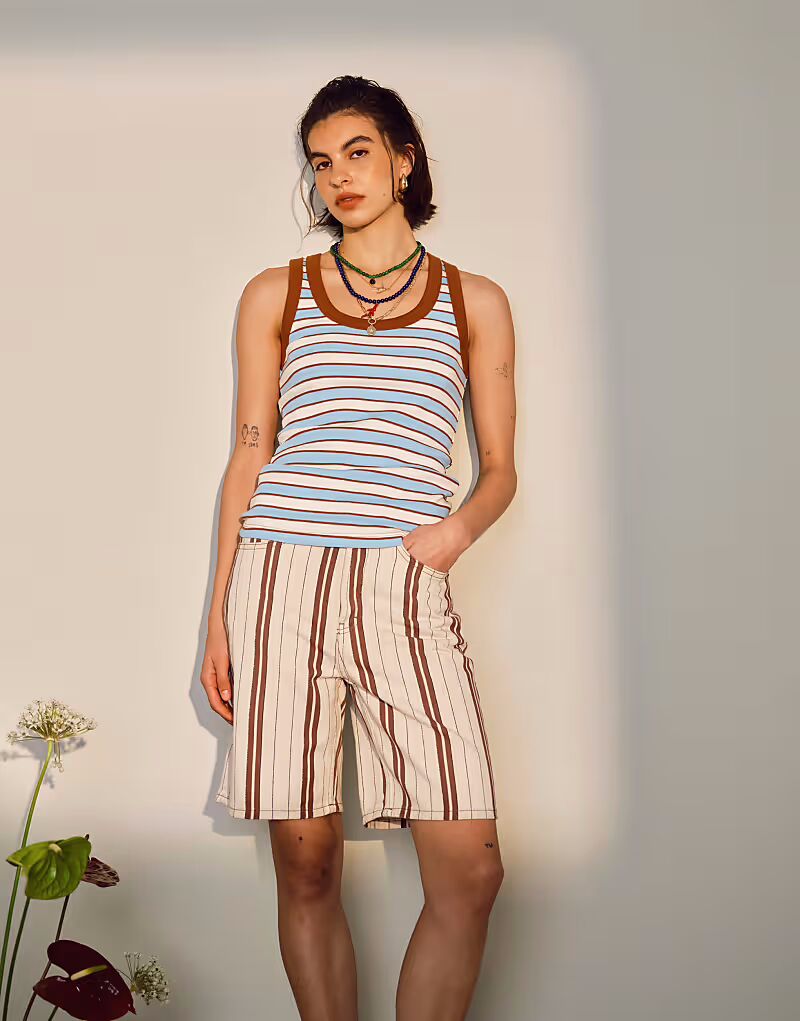 

Топ Topshop с круглым вырезом и полосками синего цвета