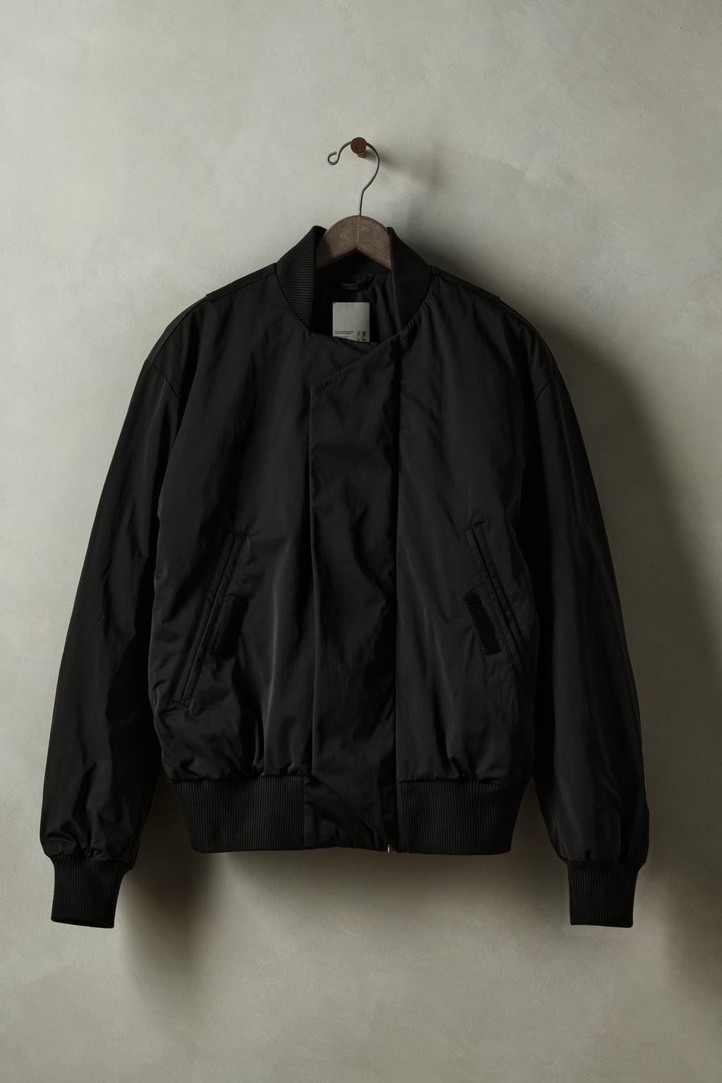 

Стеганая куртка-бомбер x sr_a ZARA, черный