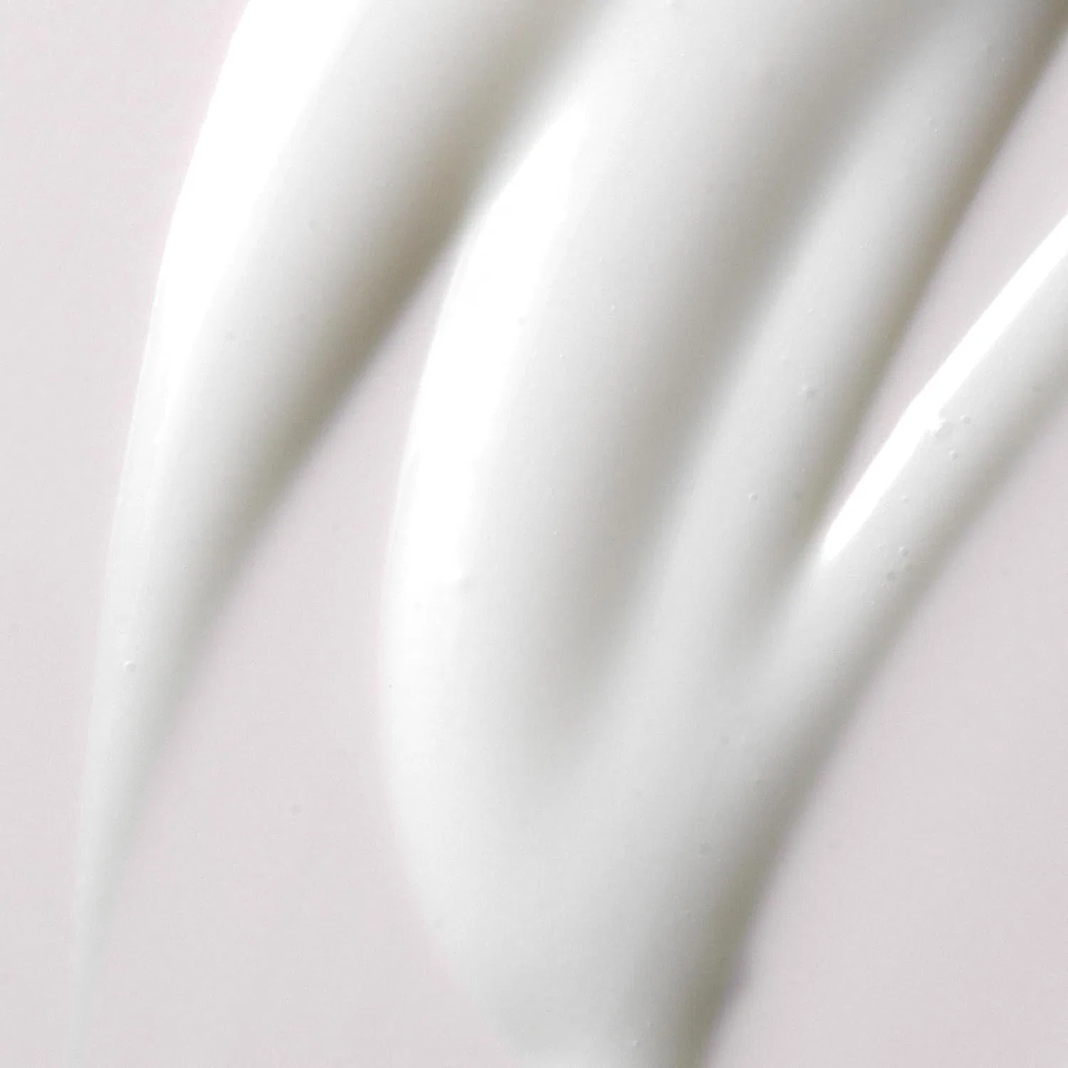 Крем-спрей для укладки кудрявых волос «Ultra Hydrating Curl Leave-In Cream» от Kristin Ess Kristin Ess — фото 3