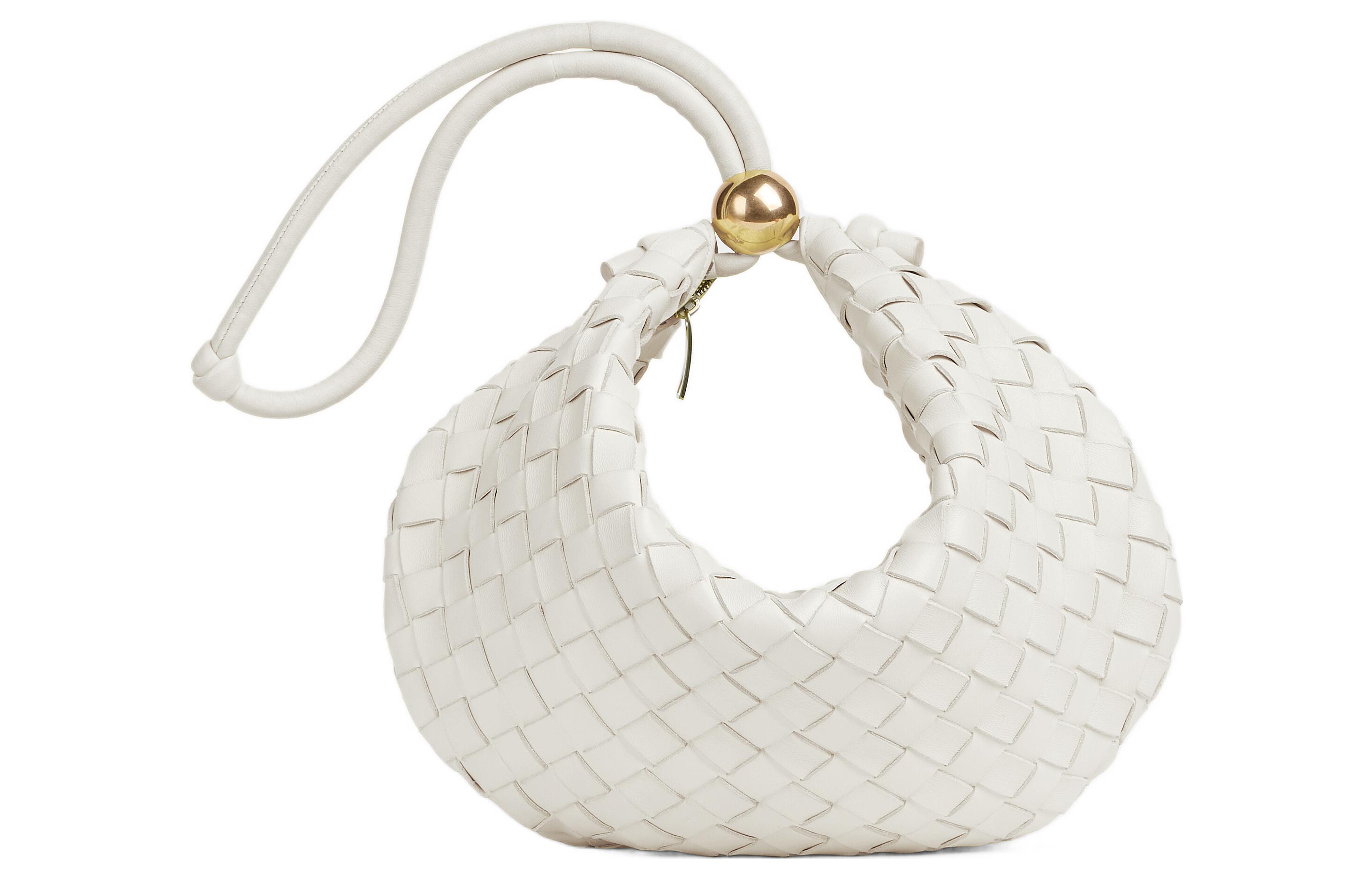 

Bottega Veneta Женская белая клатч из ягненка среднего размера