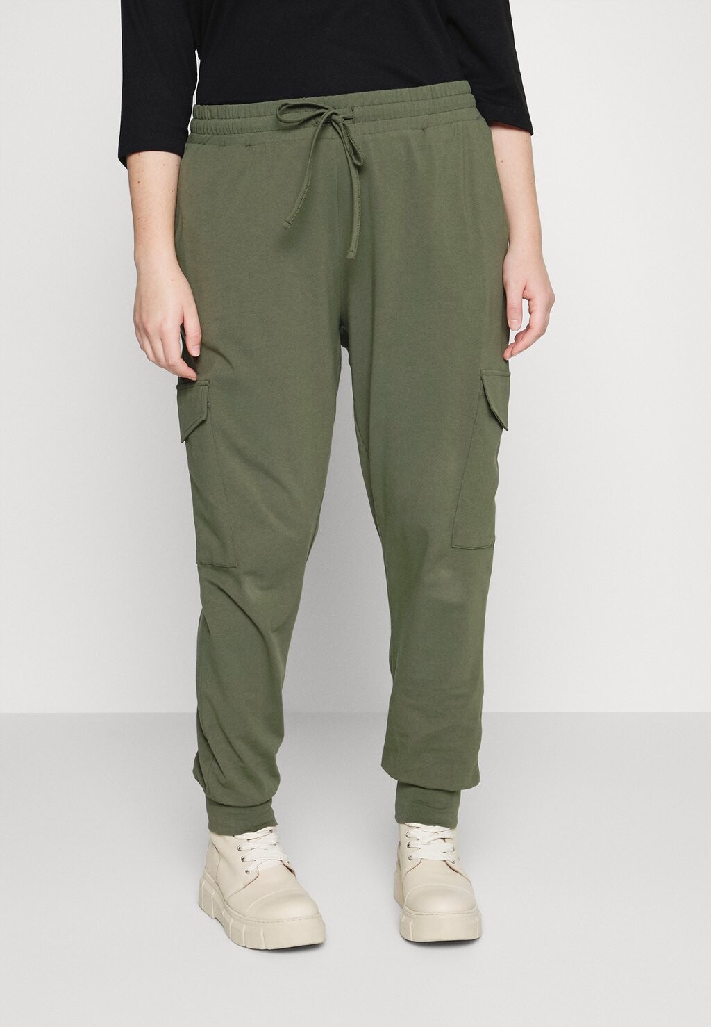 

Брюки карго Kcsine Pants Kaffe Curve, зеленый