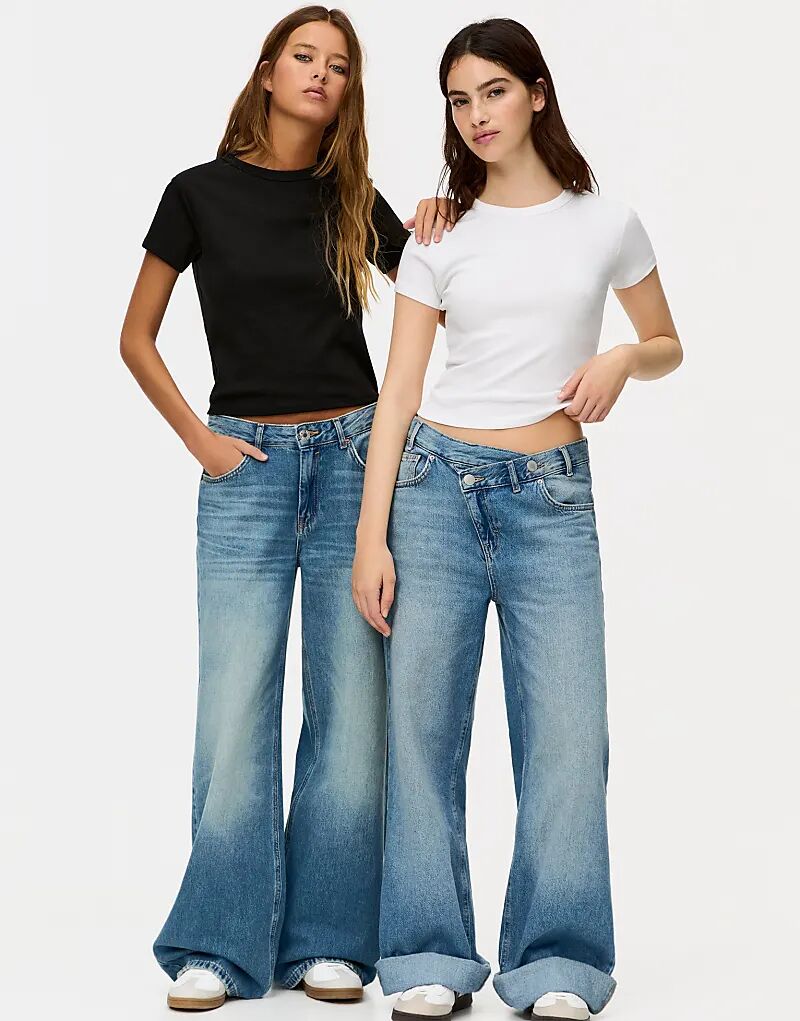 

Pull&Bear Набор из 2 облегающих футболок белого и черного цветов